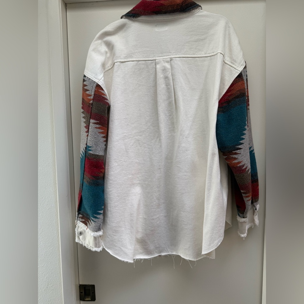 NWOT OVERSIZED Multicolor Aztec Pattern Shaket- so cute!! - Picture 10 of 15